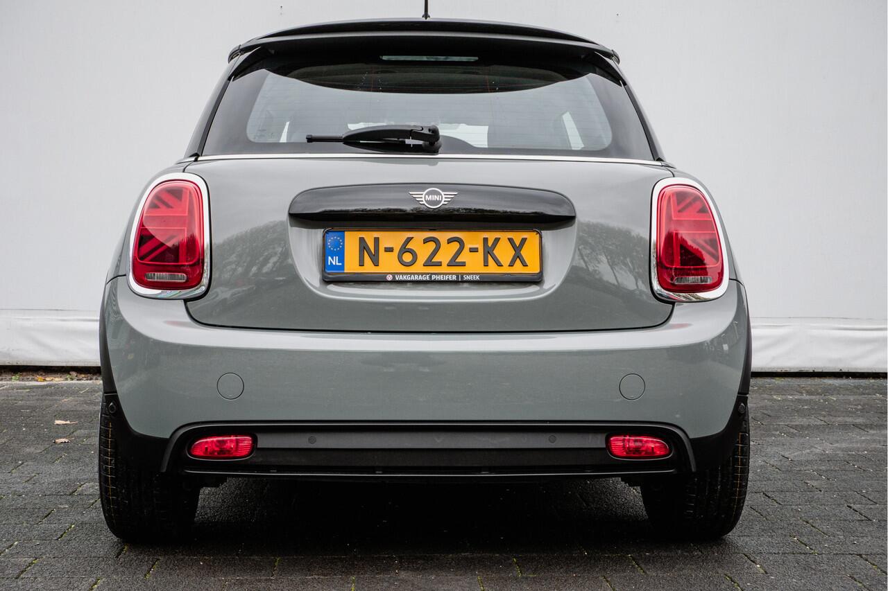 Mini Electric Mini Business Edition 33 kWh Sportstoelen/ Full led/ Half leer/ Navigatie/ Pdc/ Carplay