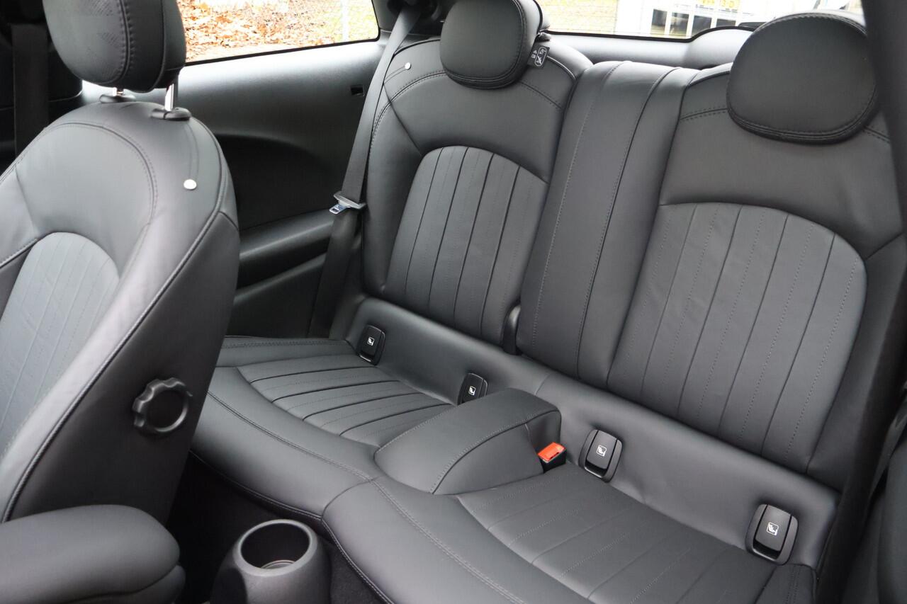 Mini Electric Mini Camden Plus Edition 33 kWh | Leder | Panoramadak | Stoelverwarming .