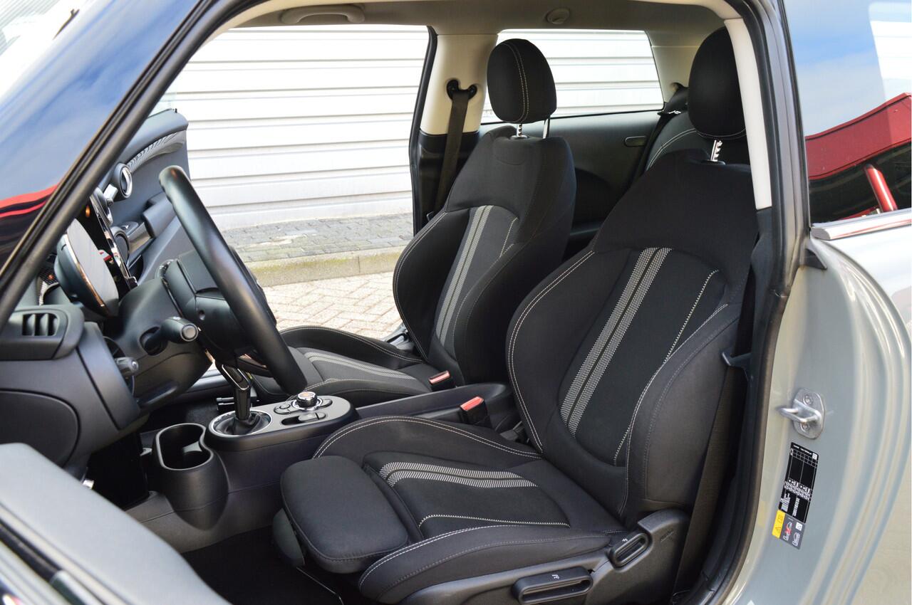 Mini Electric Mini Basic 33 kWh O.a: Navi, Clima, Cruise, Sportstoelen, Carplay, Etc. All-in prijs!