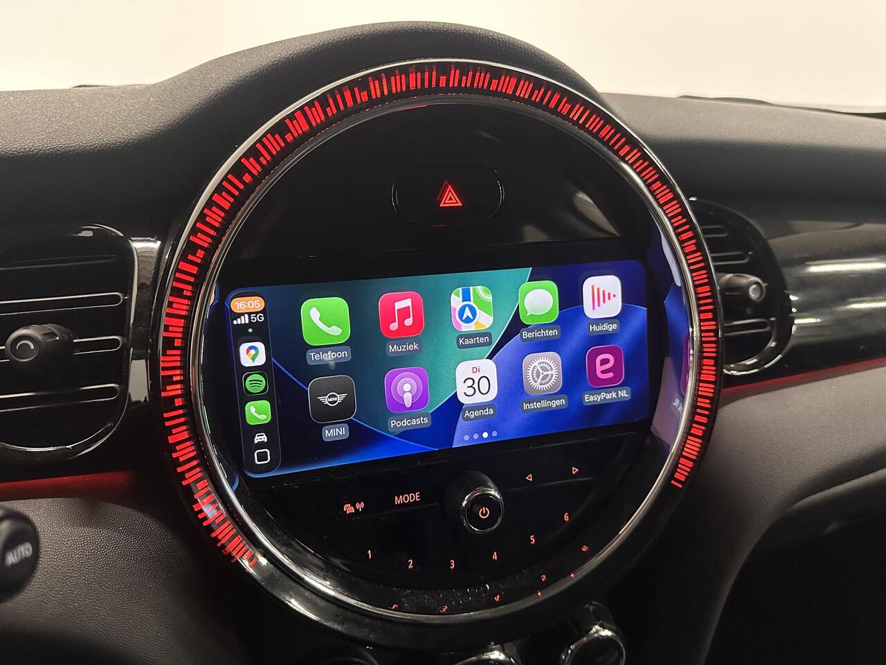 Mini Electric Mini Yours 33 kWh 136 pk Leder Harman/Kardon Navigatie Wireless Carplay Parkeersensoren VA Cruise Control Stoelverwarming Full Led Climate Control