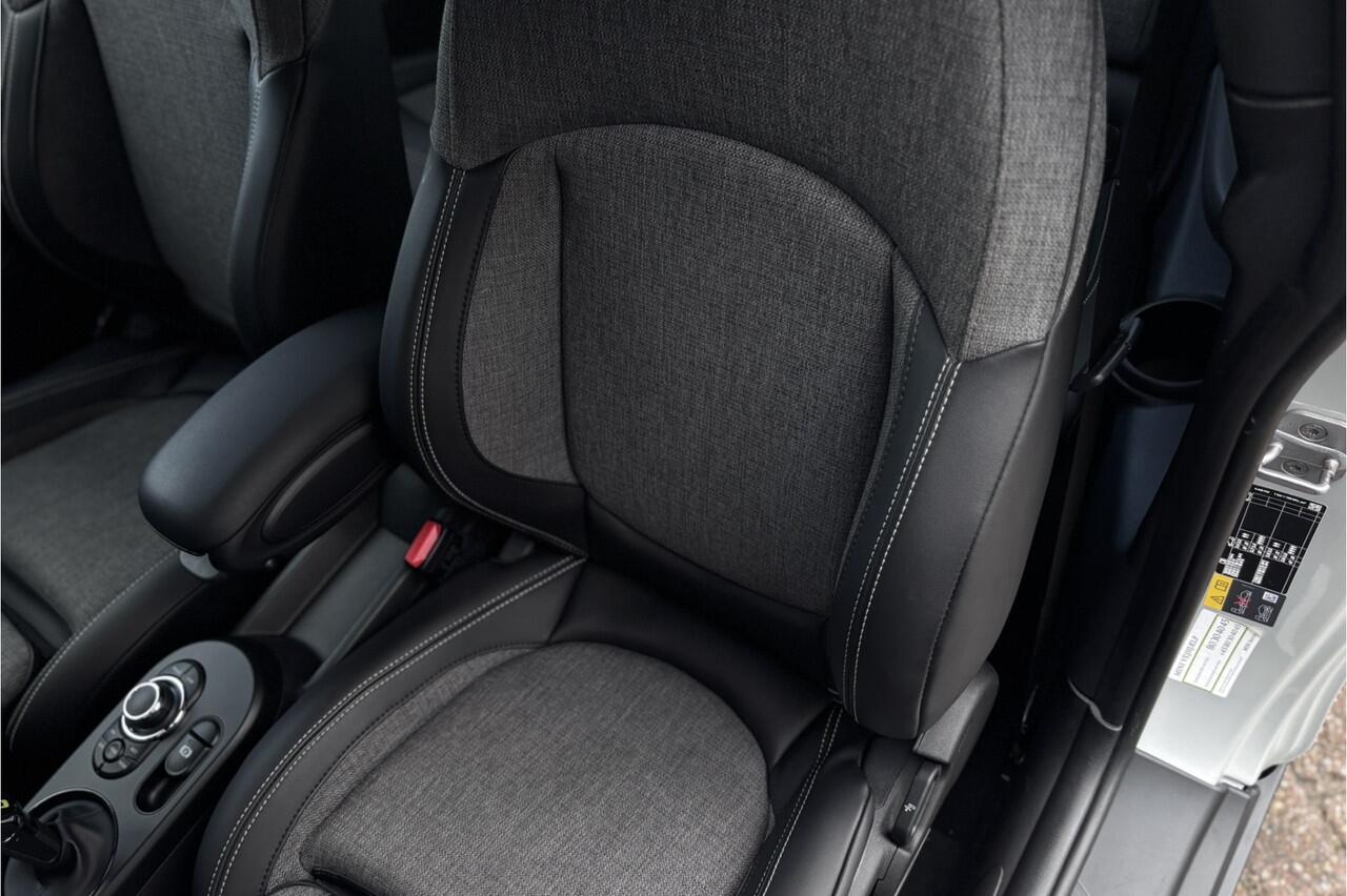 Mini Electric Cooper SE Classic 33 kWh | Sportleder | Stoelverwarming | Carplay | LED