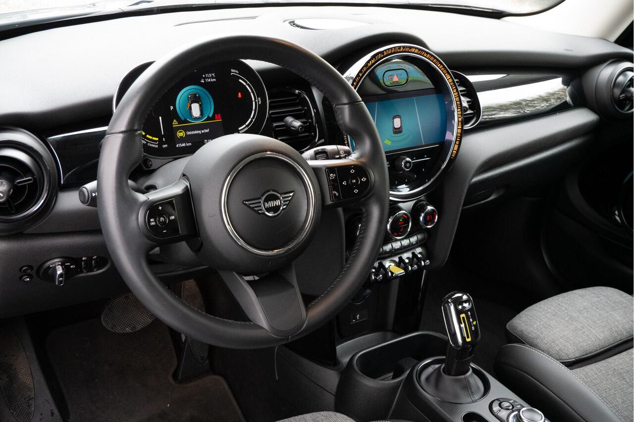 Mini Electric Mini Business Edition 33 kWh Sportstoelen/ Full led/ Half leer/ Navigatie/ Pdc/ Carplay