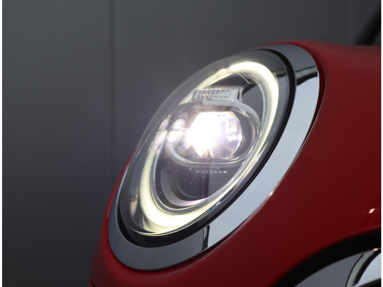 Mini Electric Yours 33 kWh | Panoramadak | Leder | 94,2% SOH | Camera | NAP