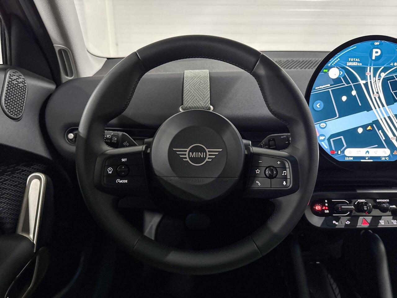 Mini Electric Aceman SE Essential | Achteruitrijcamera | Apple Carplay | Essential Trim