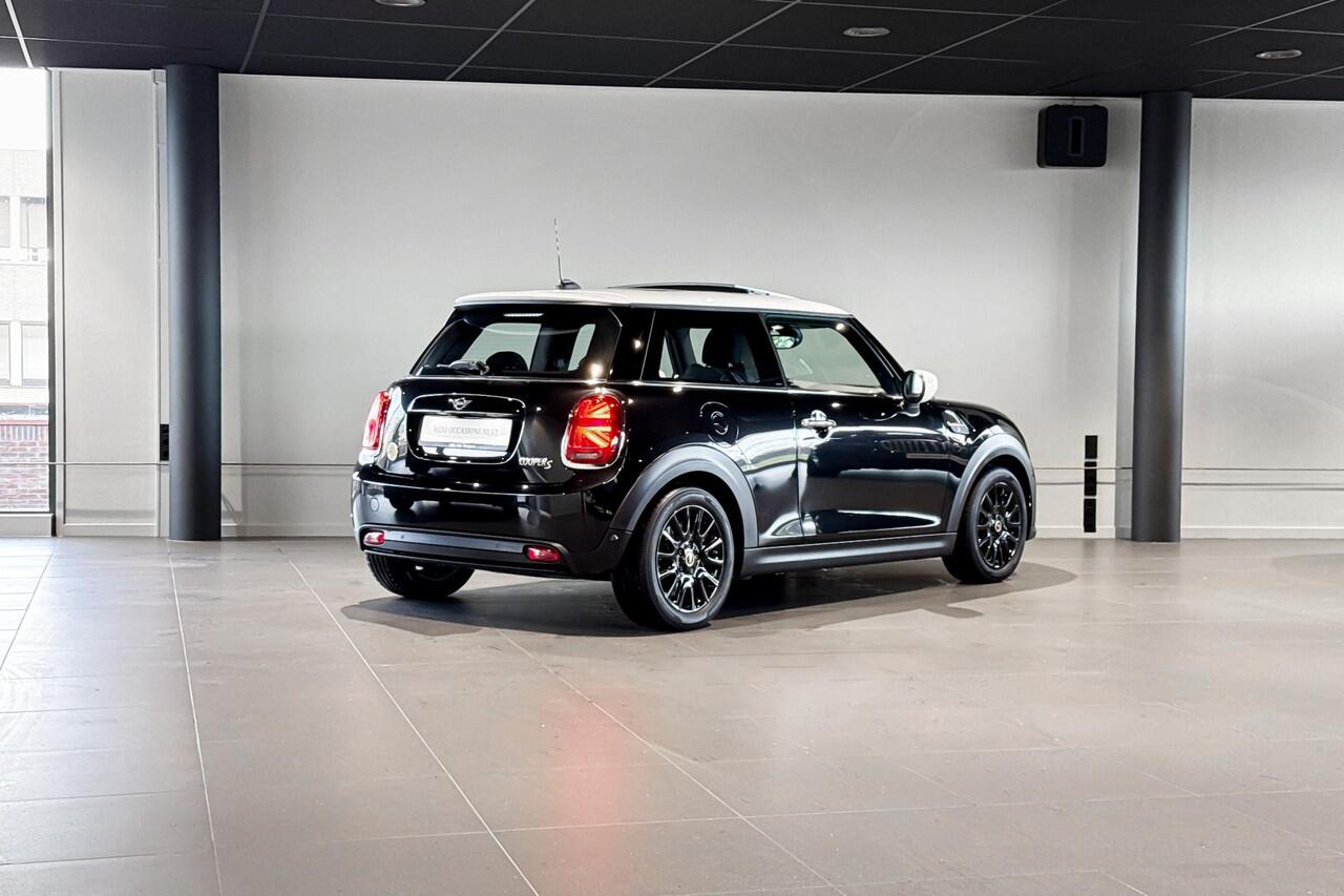 Mini Electric Essential | Glazen Panoramadak | Harman Kardon | Stoelverwarming | Comfort Access |