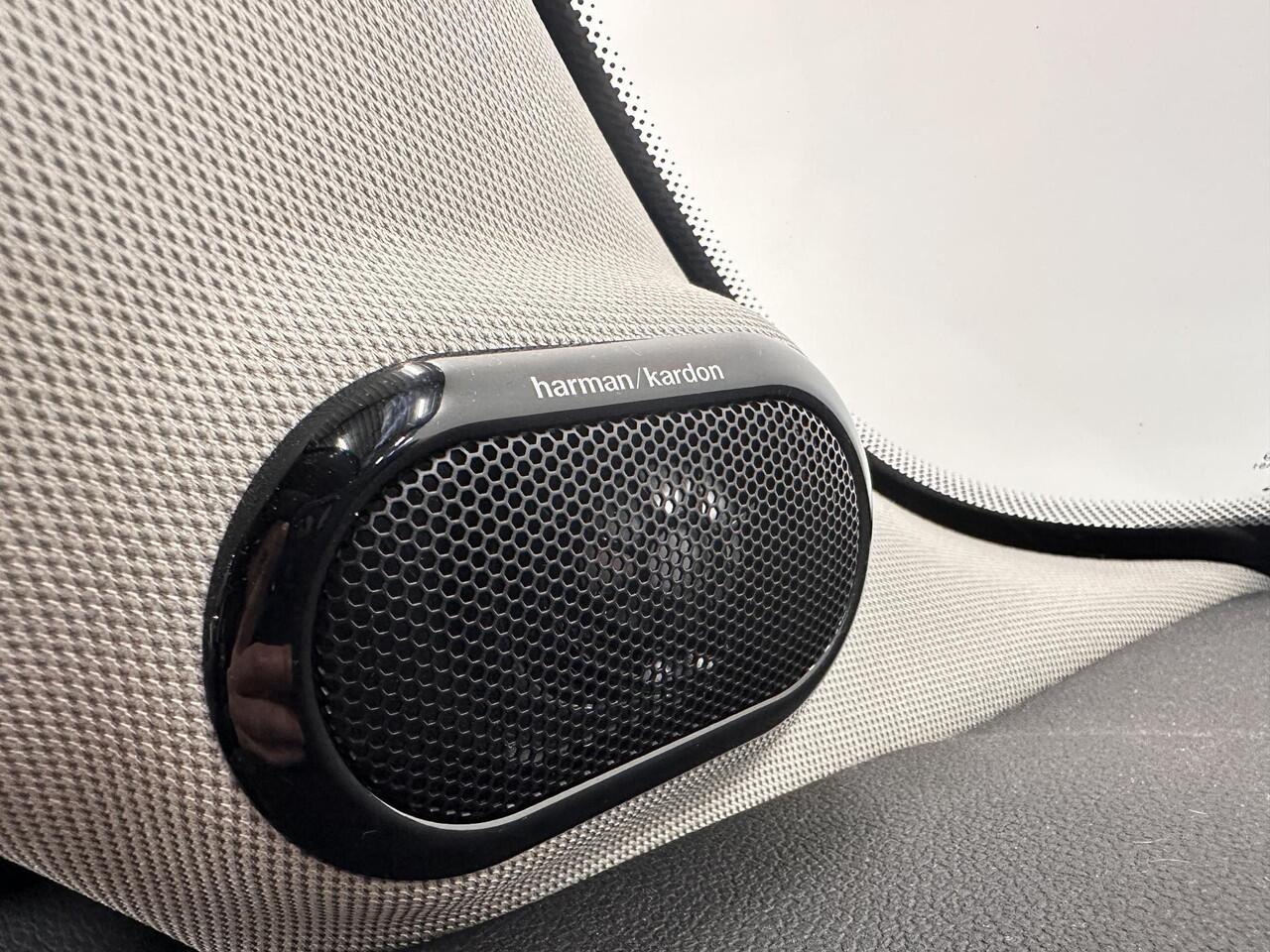 Mini Electric Mini Yours 33 kWh 136 pk Leder Harman/Kardon Navigatie Wireless Carplay Parkeersensoren VA Cruise Control Stoelverwarming Full Led Climate Control