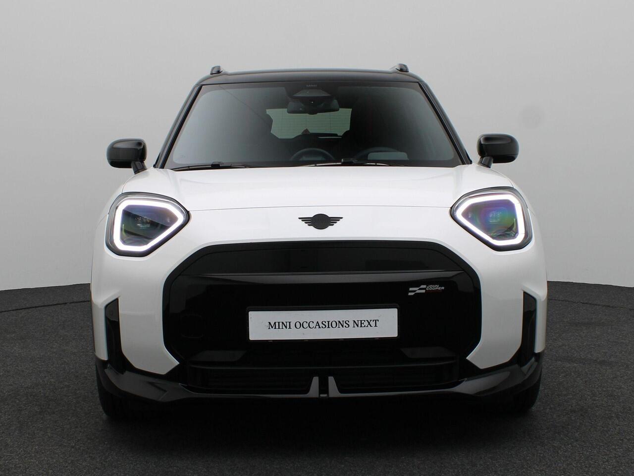 Mini Electric Aceman SE John Cooper Works Uitvoering + Pakket M + Stuurwielrand Verwarmd + Panoramadak + Driving Assistant + Parking Assistant + Head-Up Display + 18''