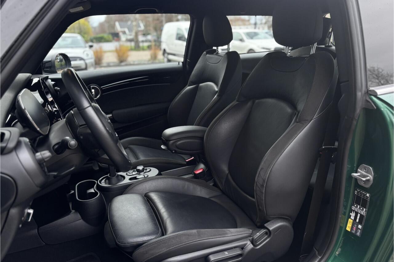 Mini Electric Cooper SE Classic 33 kWh | Sportleder | Stoelverwarming | Carplay | LED