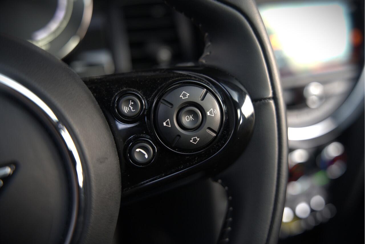 Mini Electric Mini Yours 33 kWh | Panoramadak | Harman Kardon | Head-Up Display | Union Jack | Stoelverwarming | Keyless | Apple Carplay | Navigatie | Camera | Parkeersensoren | Warmtepomp | Leer | Cruise Control | DAB |