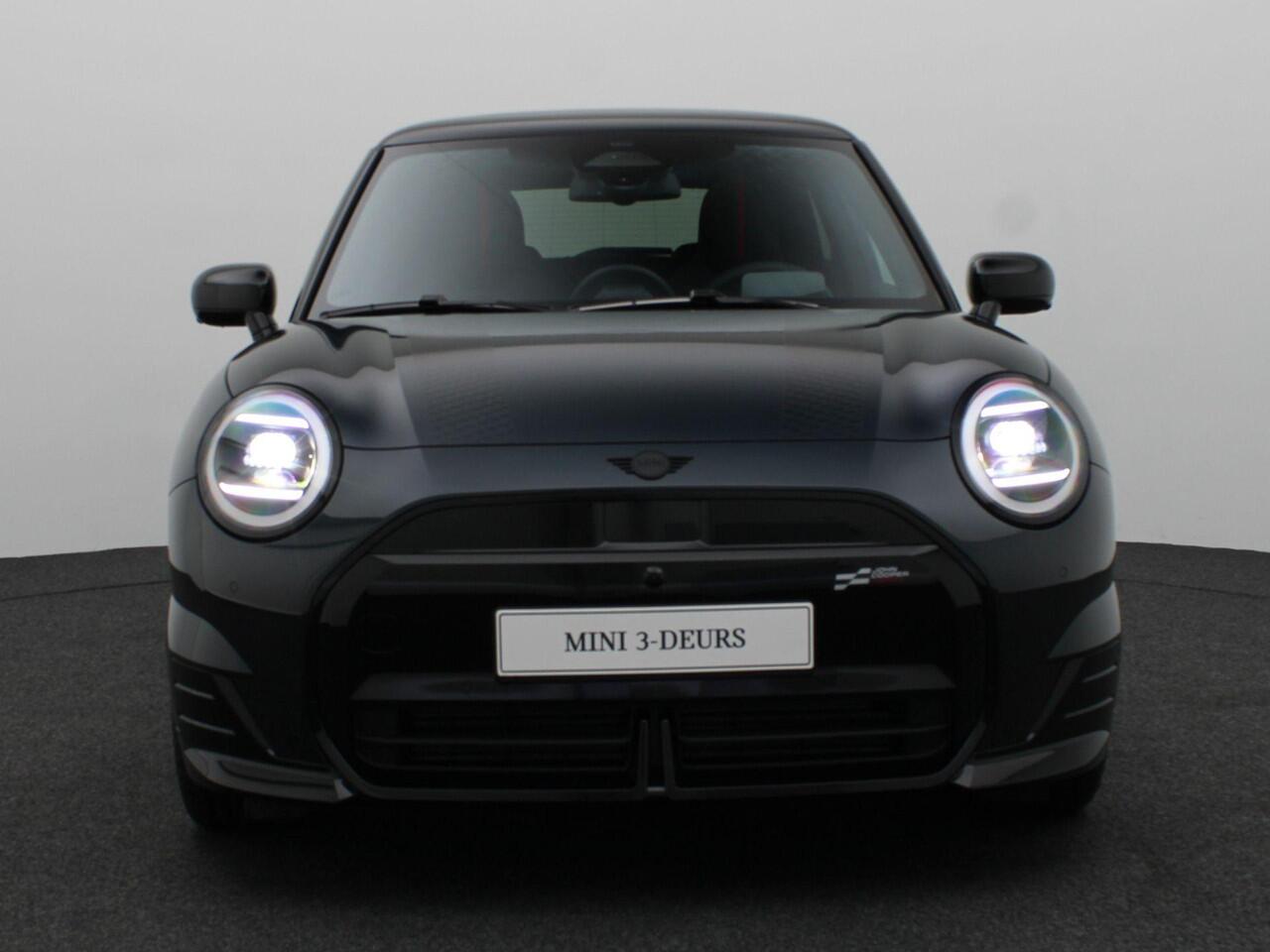 Mini Electric Cooper SE John Cooper Works Trim | XL pakket | Panoramadak | Sportstoelen | Harman Kardon