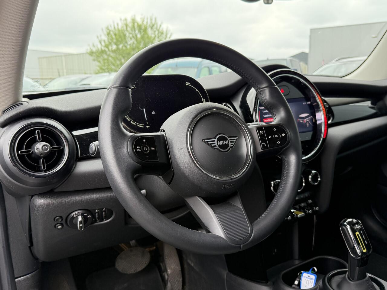 Mini Electric Mini BWJ 2021 Classic 33 kWh VIRTUAL COCKPIT | CLIMA | NAVI | CRUISE | BLUETOOTH | LMV 16 INCH | MULTIFUNCT. STUUR