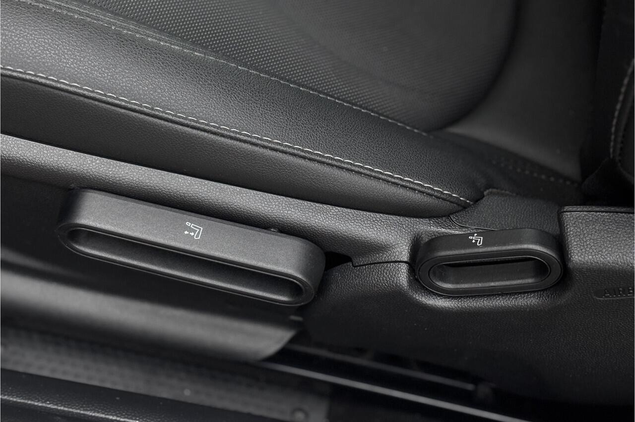 Mini Electric Cooper SE 33 kWh | Camera | Sportleder | Comfort Access | Stoelverwarming | LED