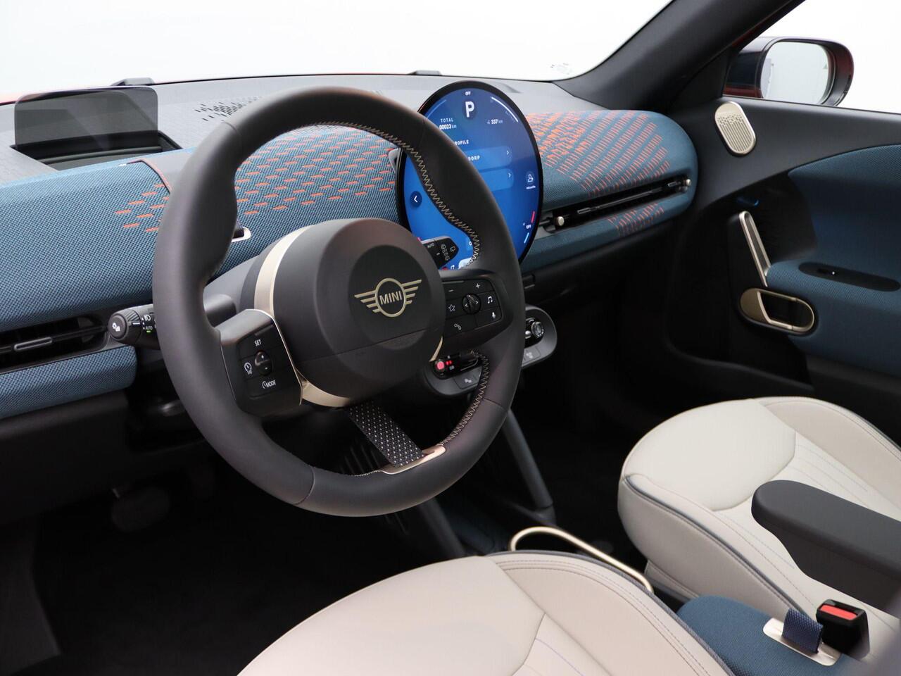 Mini Electric Aceman SE Favoured XL 54.2 kWh Demo voertuig korting per gereden kilometer. Neem contact op voor de actuele prijs