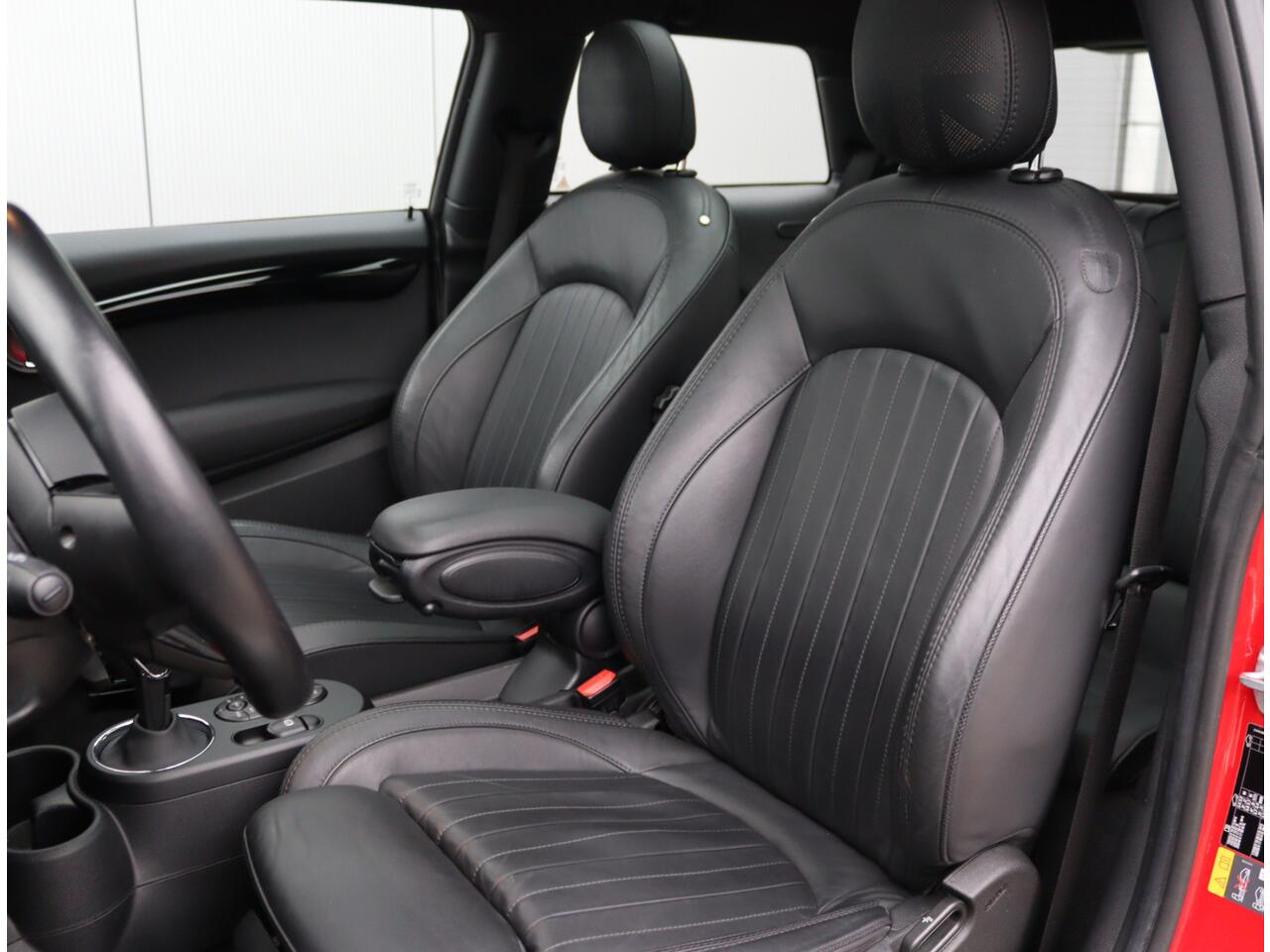 Mini Electric Yours 33 kWh | Panoramadak | Leder | 94,2% SOH | Camera | NAP