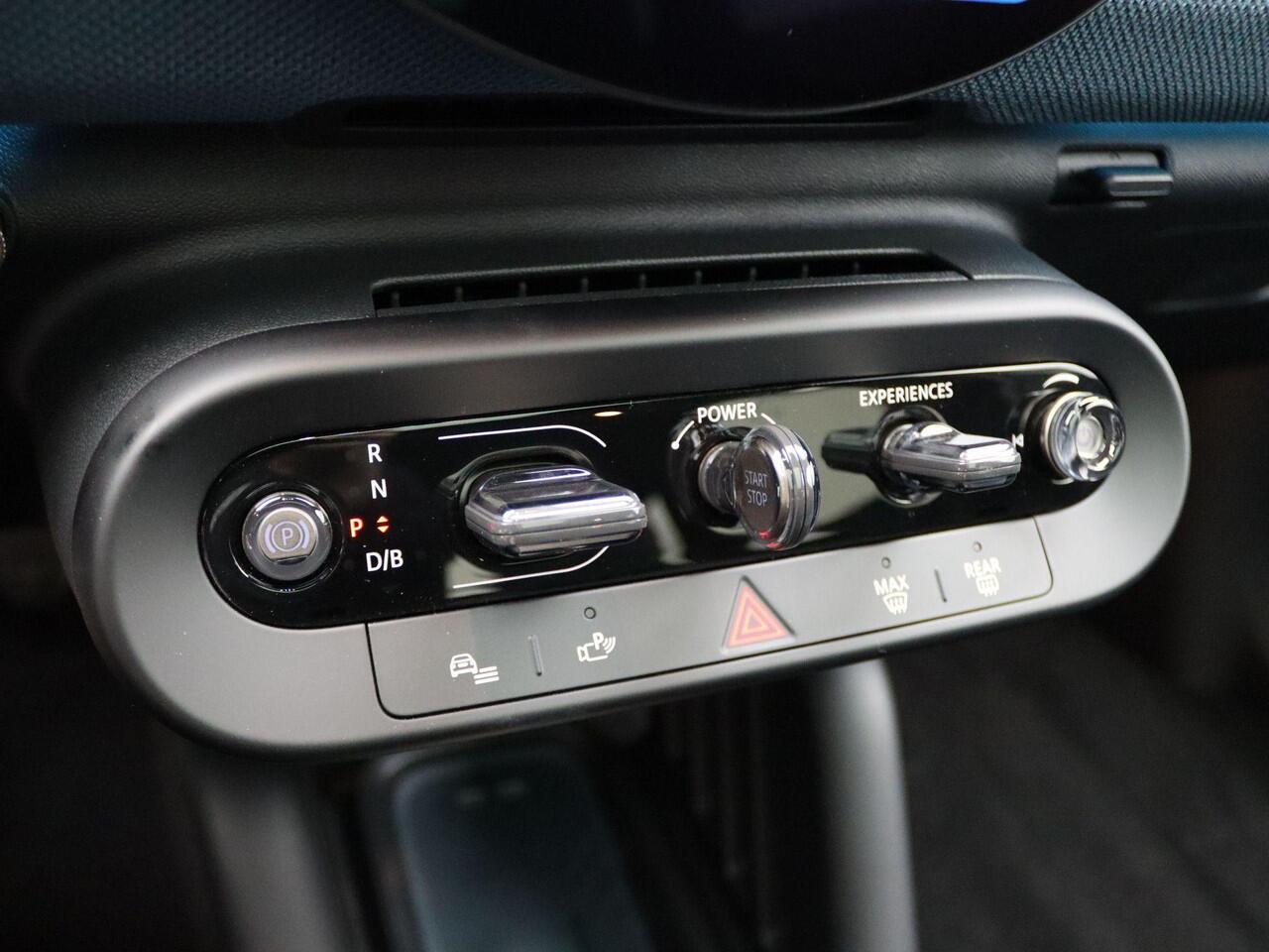 Mini Electric Aceman SE Favoured Trim + Package M + Glazen panoramadak + Parking Assistant + Driving Assistant + Comfort Access