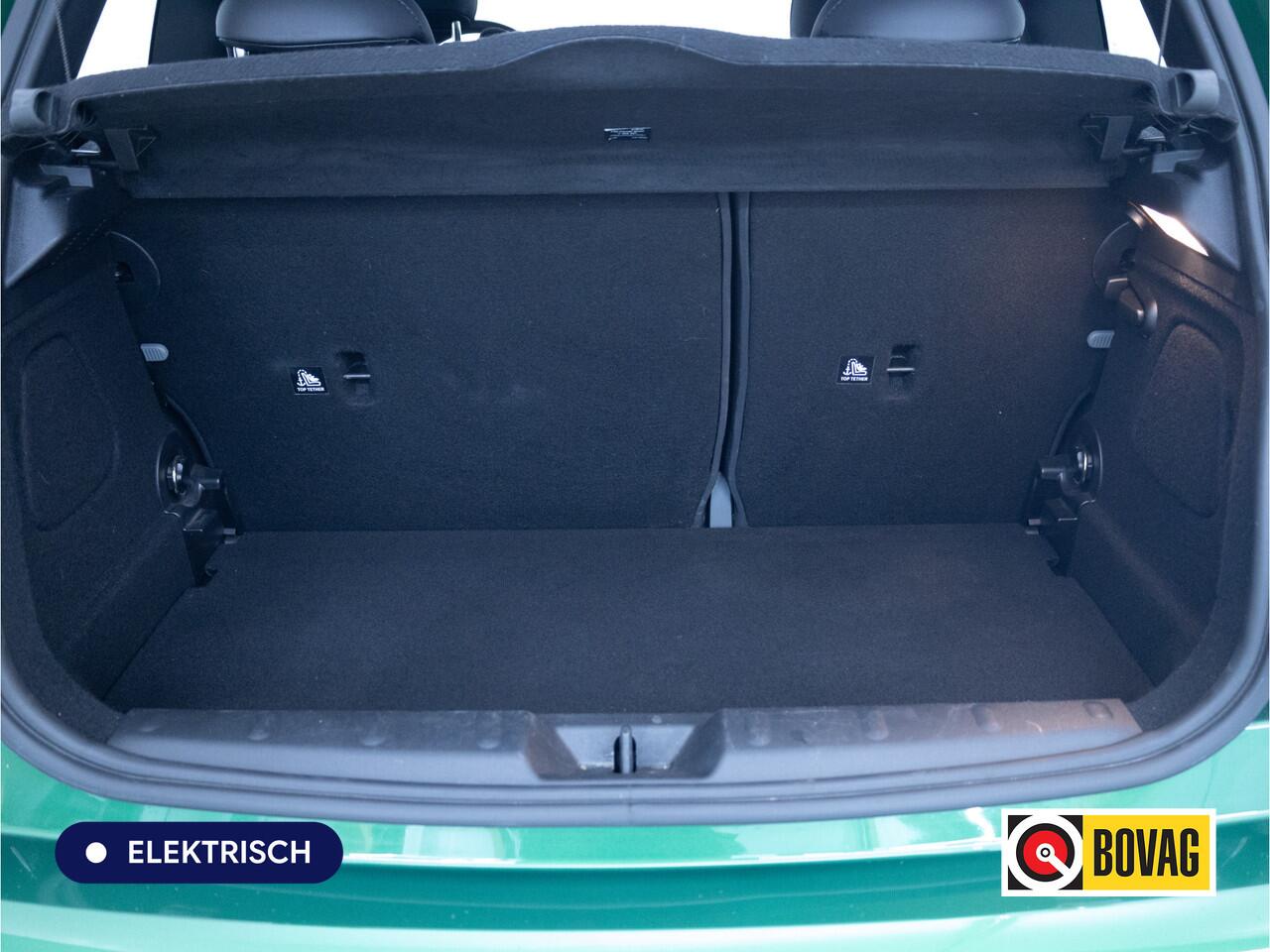 Mini Electric Mini Business 33 kWh | Airco | Led | Stoelverwarming | PDC Achter | Camera | Cruise control, Keyless, 17" Lichtmetalen velgen