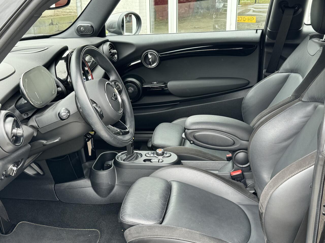 Mini Electric Cooper SE Leder, NAVI, Harman/Kardon, Head-Up, DAB, zwarte hemel, 17"spoke velgen, Camera, PDC, Climaat Control Een proefrit levert het bewijs. Neem contact op en we maken een afspraak!