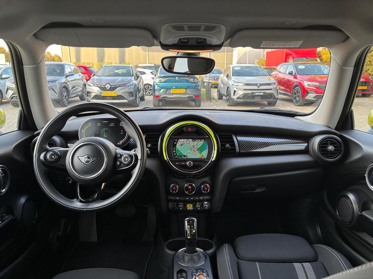 Mini Electric Mini 33 kWh | Navigatie | Parkeer sensoren |