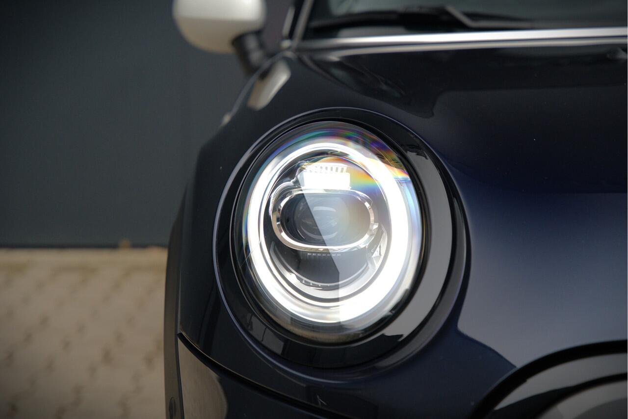 Mini Electric Mini Yours 33 kWh | Panoramadak | Harman Kardon | Head-Up Display | Union Jack | Stoelverwarming | Keyless | Apple Carplay | Navigatie | Camera | Parkeersensoren | Warmtepomp | Leer | Cruise Control | DAB |