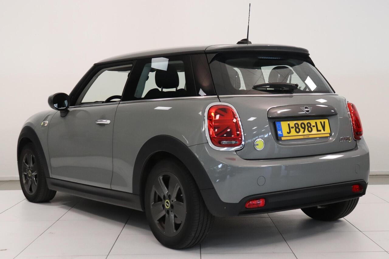 Mini Electric Mini Basic 33 kWh | Climate Control | Snellader | Cruise control | Bluetooth | LED koplampen | Navigatie | SoH 96,2% |