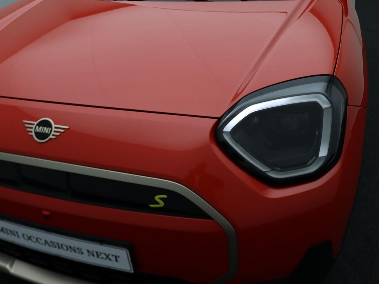 Mini Electric Aceman SE Favoured XL 54.2 kWh Demo voertuig korting per gereden kilometer. Neem contact op voor de actuele prijs