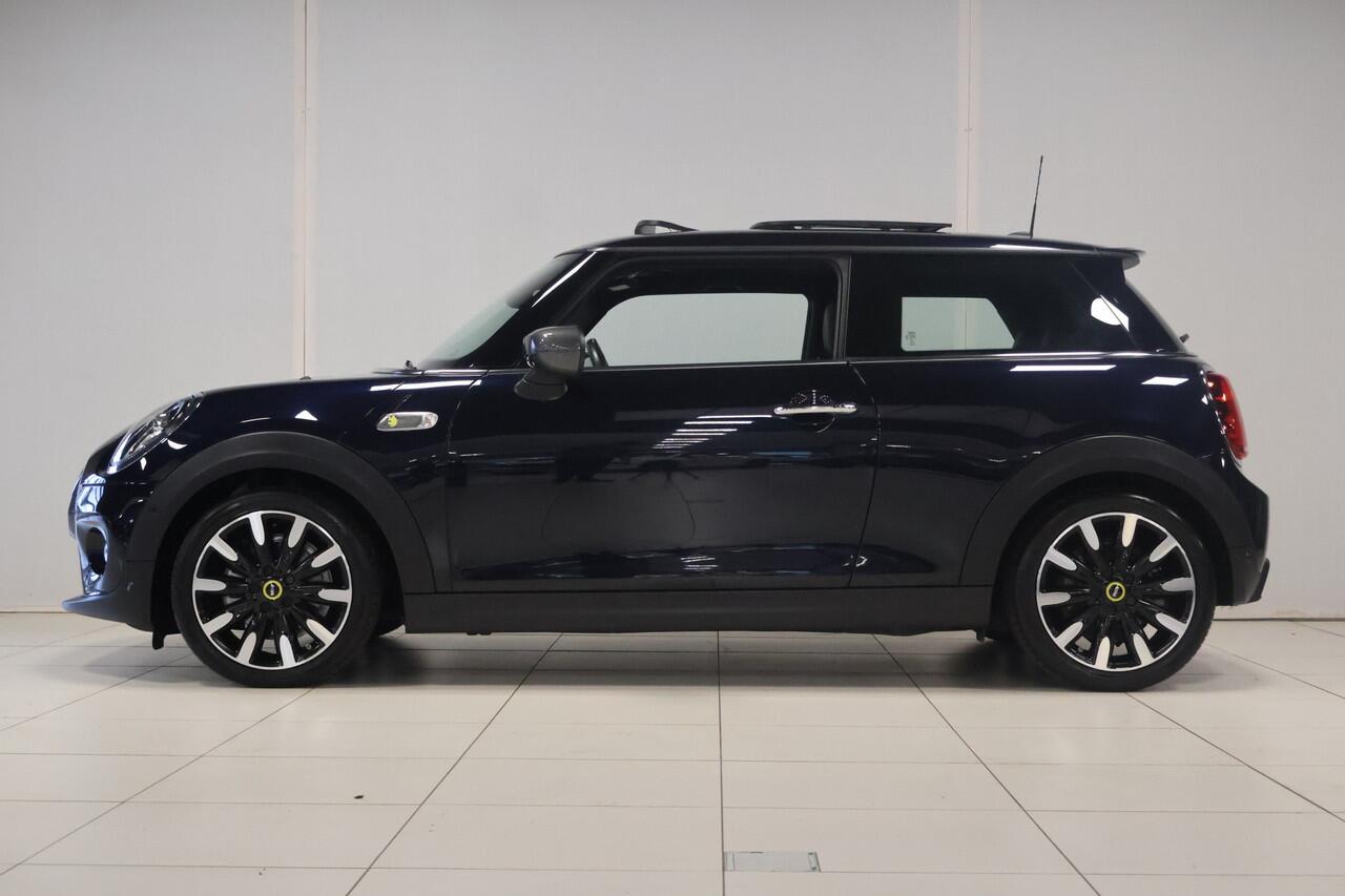 Mini Electric Mini Camden Plus Edition 33 kWh | Leder | Panoramadak | Stoelverwarming .