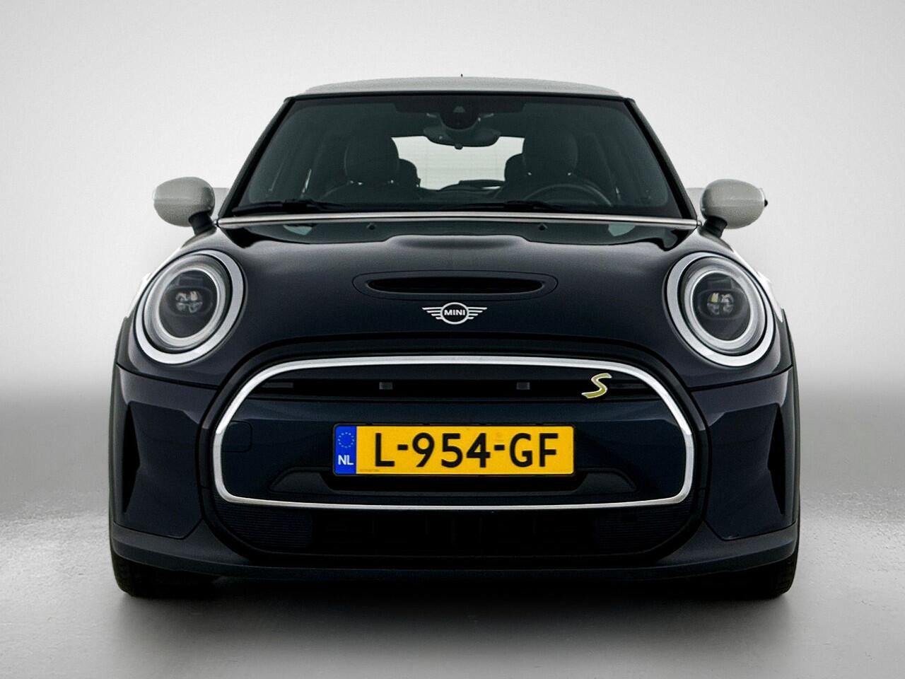 Mini Electric Mini S MINI Yours 135KW / 33 kWh Comfort plus / Driving Ass. / Leder / Navigatie / Pdc+Camera / Harman Kardon / 100% Elektrisch, 100% Stijlvol / Apk 05-2027
