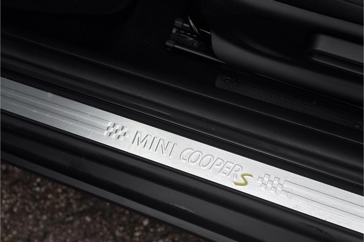 Mini Electric Cooper SE Classic 33 kWh | Sportleder | Stoelverwarming | Carplay | LED