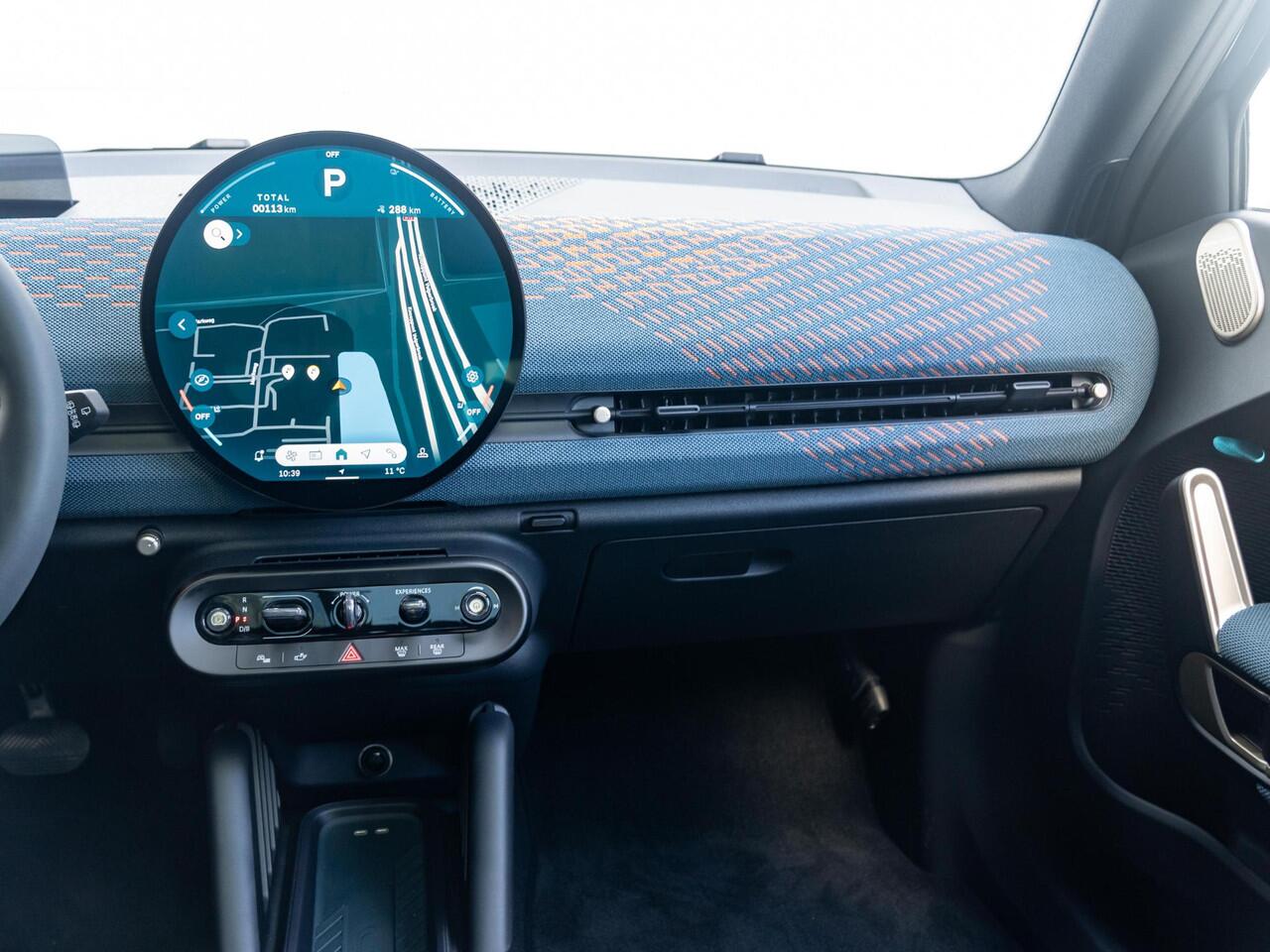 Mini Electric Aceman SE Favoured + XL pakket + Trekhaak + Panoramadak