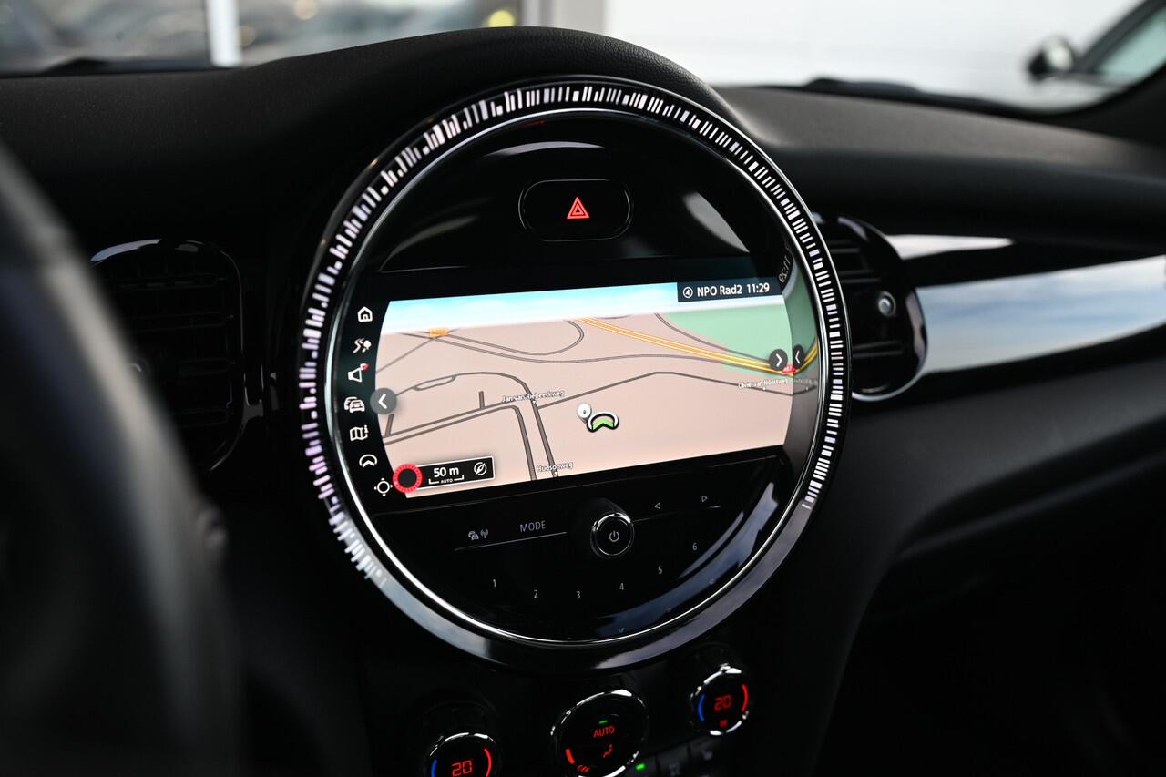 Mini Electric Classic / Panoramadak / Sportstoelen / Comfort Access / Stuurverwarming / LED / Airconditioning / Cruise Control / PDC