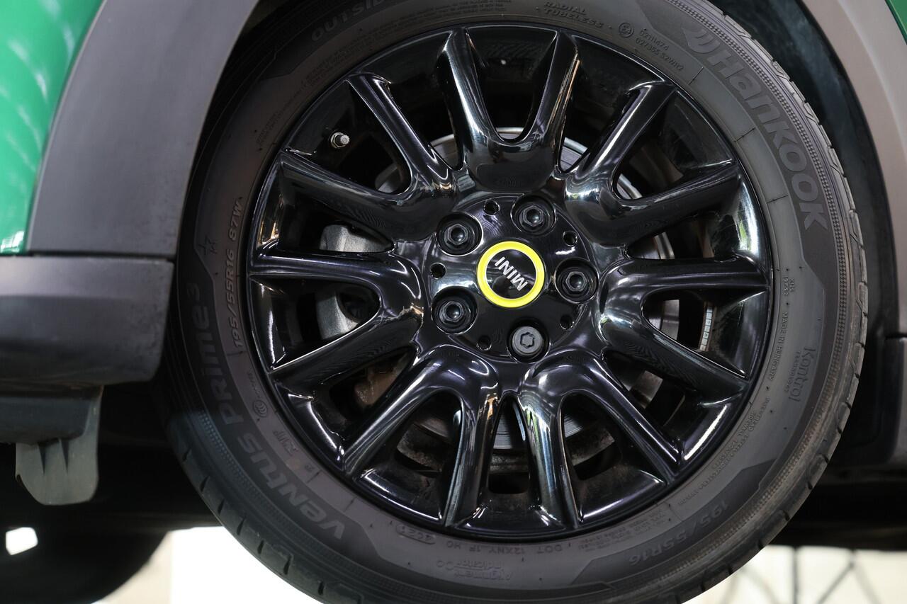 Mini Electric Mini Business Edition 33 kWh slechts 12999 km !