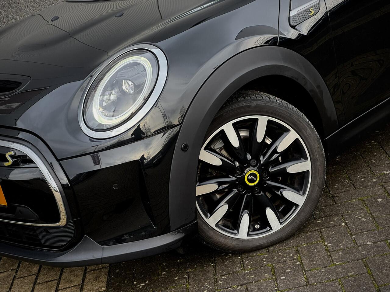 Mini Electric Mini Yours 33 kWh | Panoramadak | Harman Kardon | Adaptive Cruise | Yours Nappa Leder | Camera