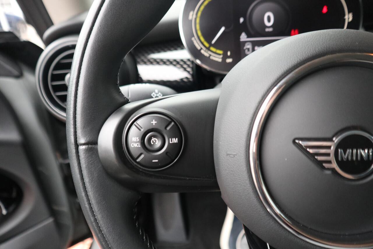 Mini Electric | LED | Navigatie | DAB