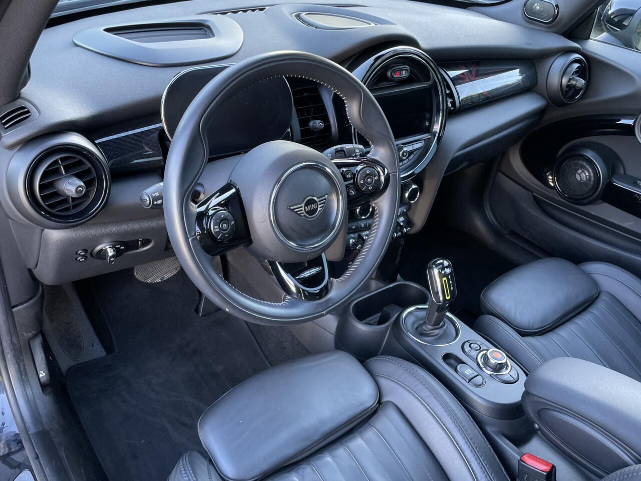 Mini Electric Yours | Leder | Harman/Kardon | Panorama | Comfort Acces | Navi XL | Driving Ass. | Adaptief Led