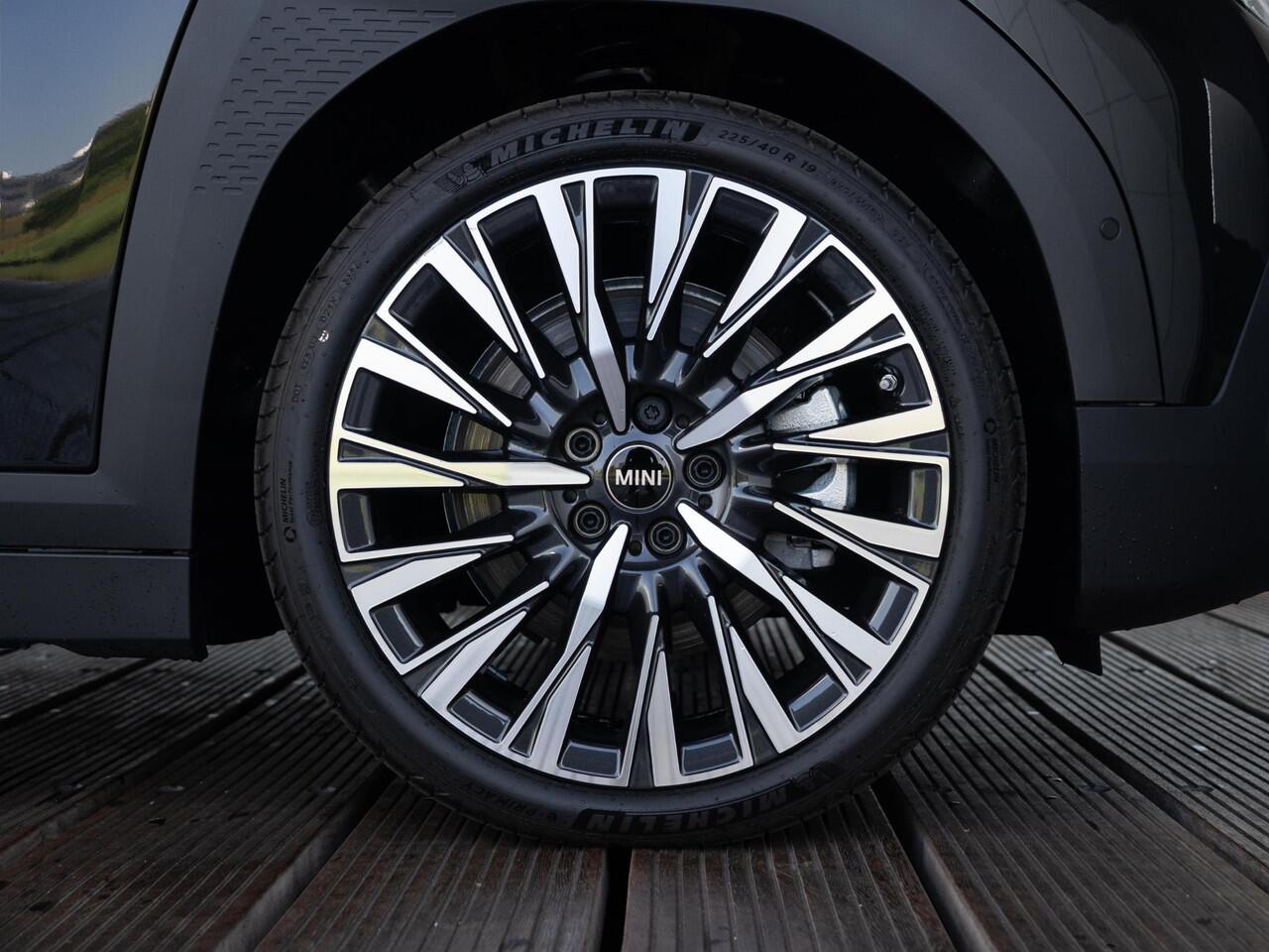 Mini Electric Aceman SE Favoured + XL pakket + Trekhaak + Panoramadak