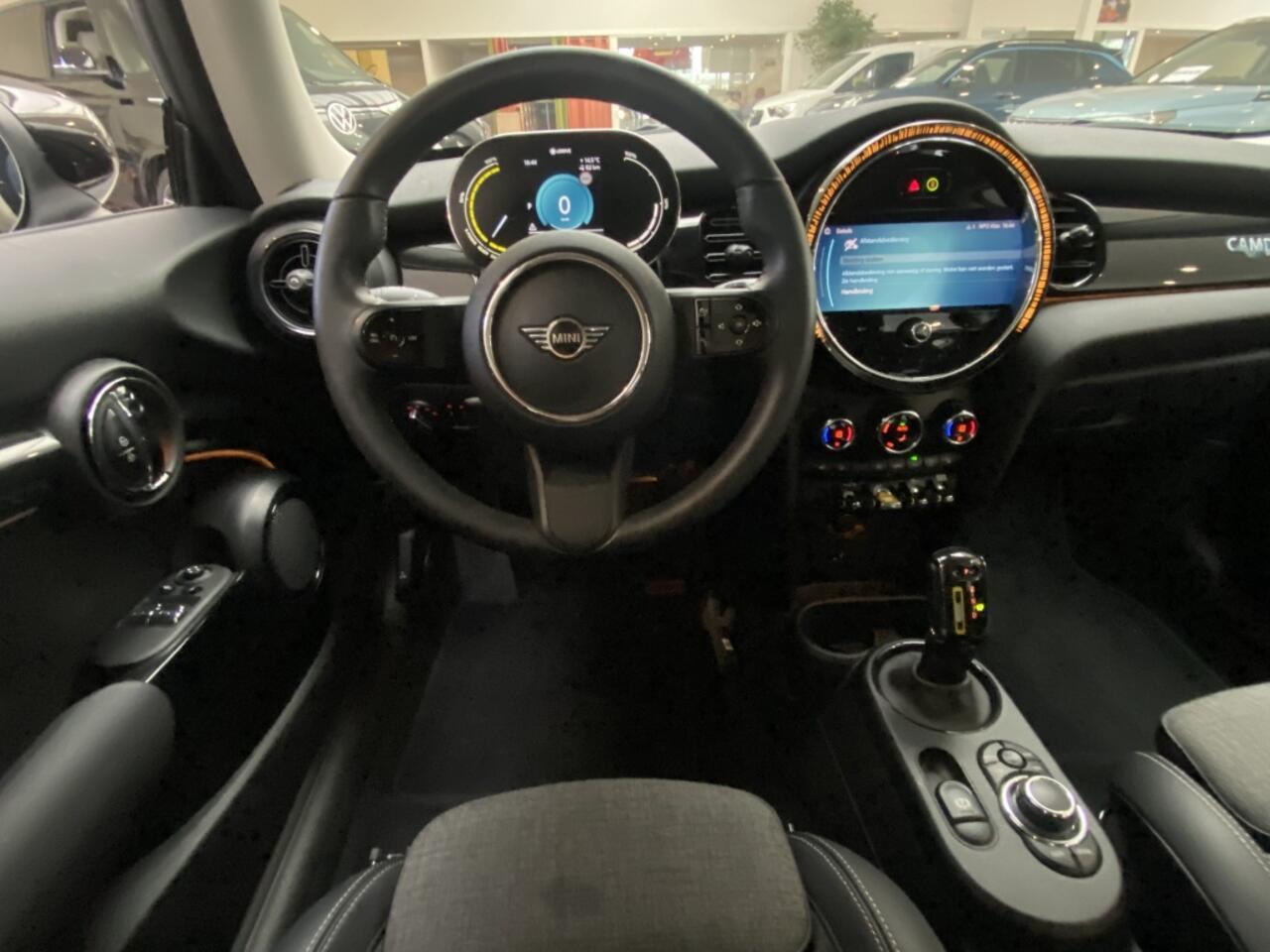 Mini Electric Mini Camden Ed. 33 kWh [ CAREPLAY I CLIMA & STOELVERWARMING]