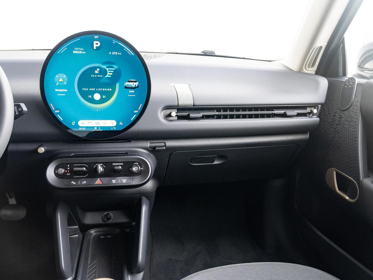 Mini Electric Cooper SE Essential Pack