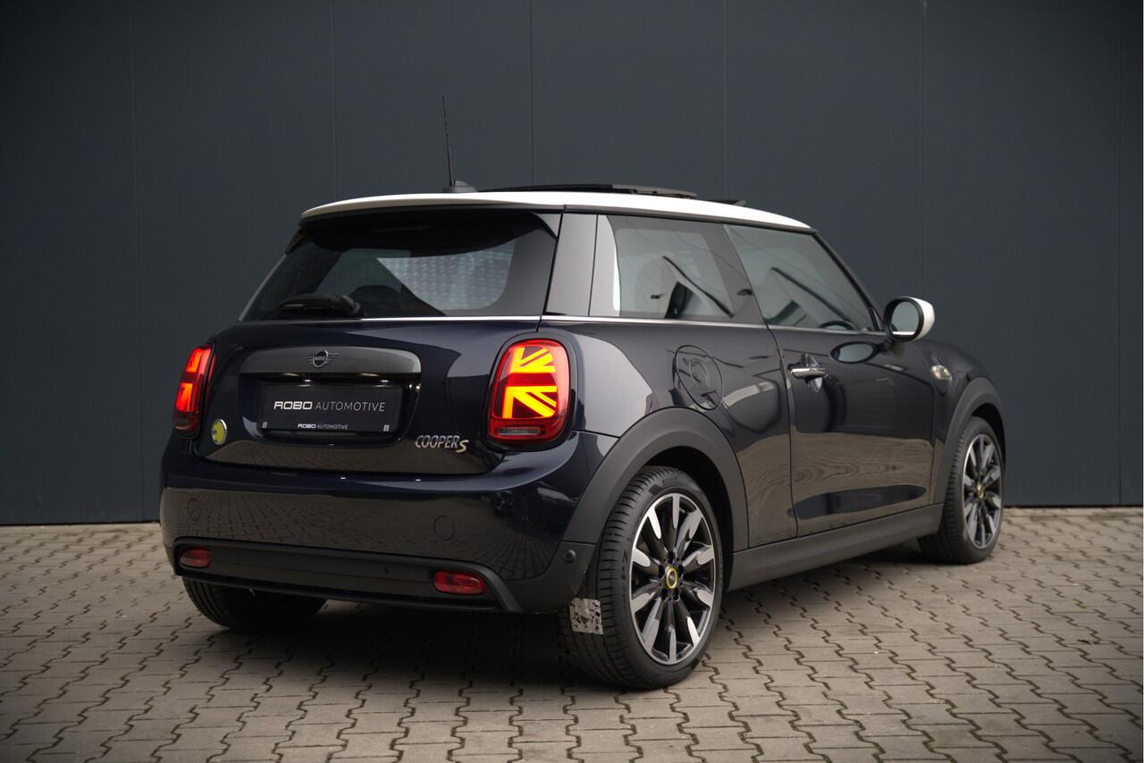 Mini Electric Mini Yours 33 kWh | Panoramadak | Harman Kardon | Head-Up Display | Union Jack | Stoelverwarming | Keyless | Apple Carplay | Navigatie | Camera | Parkeersensoren | Warmtepomp | Leer | Cruise Control | DAB |