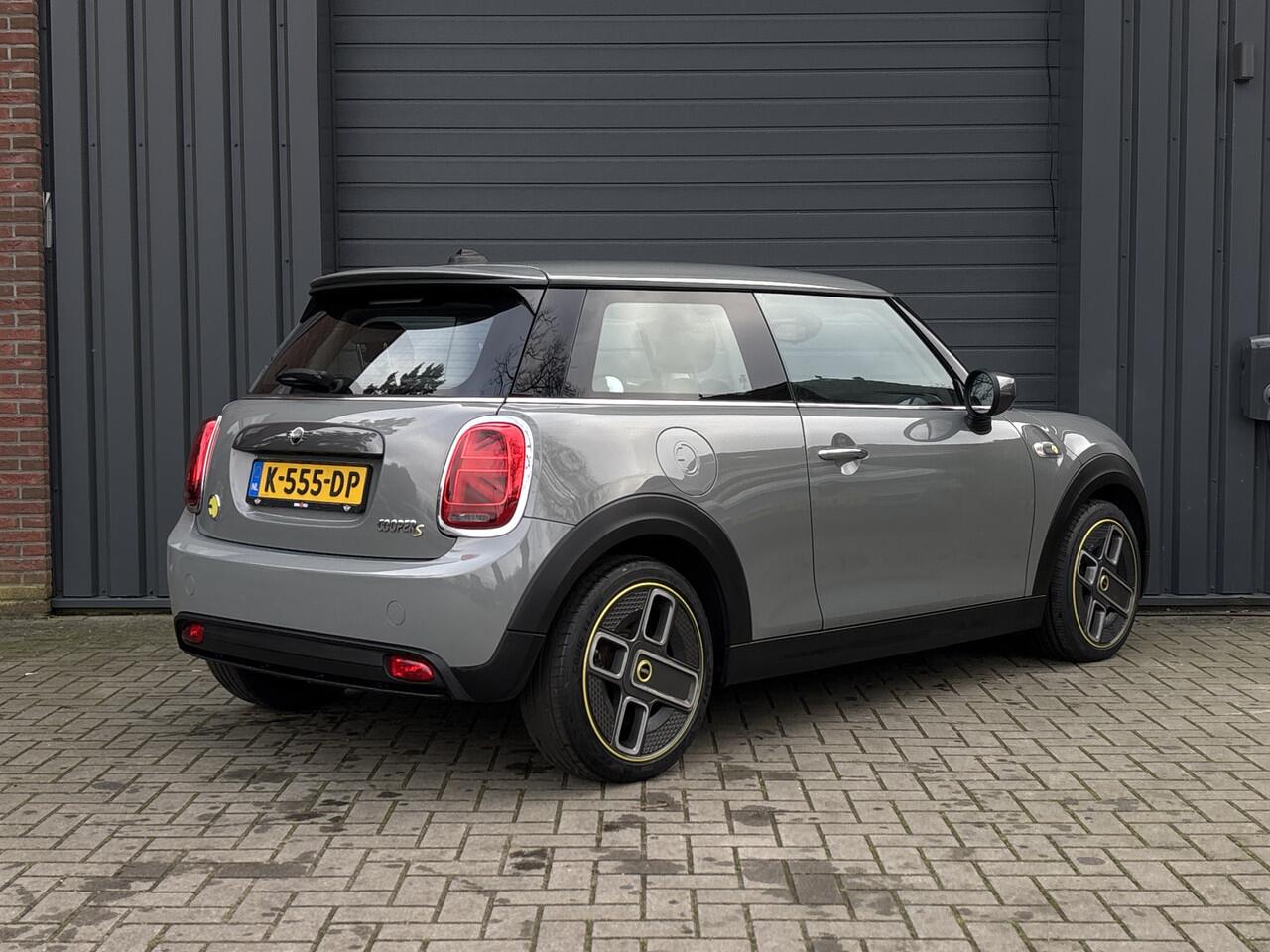 Mini Electric Mini Basic 33 kWh - Apple Carplay / Android auto - Cruise Control - PDC -