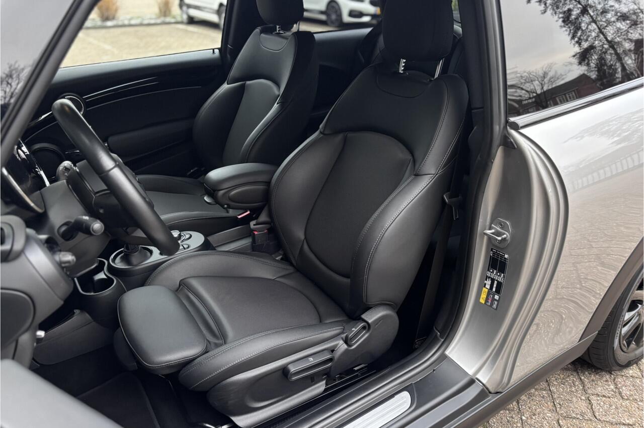 Mini Electric Cooper SE 33 kWh | Camera | Sportleder | Comfort Access | Stoelverwarming | LED