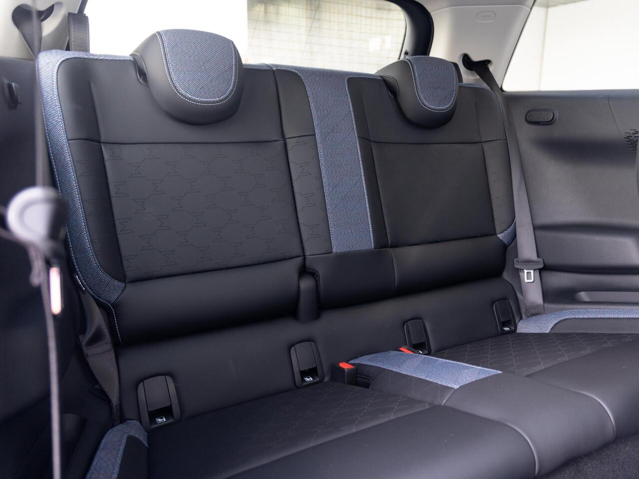 Mini Electric 3-Deurs Cooper SE Classic + M-Pakket + Glazen panoramadak + Stoelverwarming + Head-Up Display + LED-koplampen met uitgebreide functies