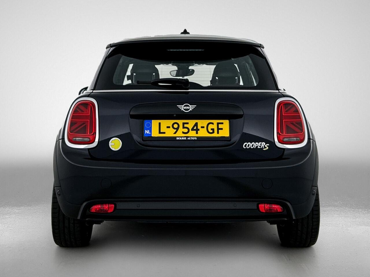 Mini Electric Mini S MINI Yours 135KW / 33 kWh Comfort plus / Driving Ass. / Leder / Navigatie / Pdc+Camera / Harman Kardon / 100% Elektrisch, 100% Stijlvol / Apk 05-2027