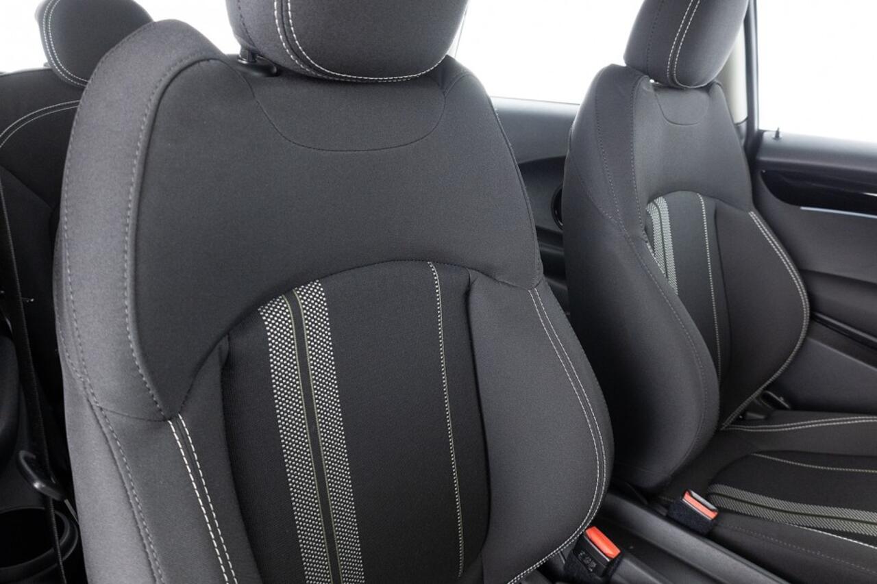 Mini Electric Mini Cooper SE 33 kWh | Sportstoelen | Full LED | NAVI | ECC