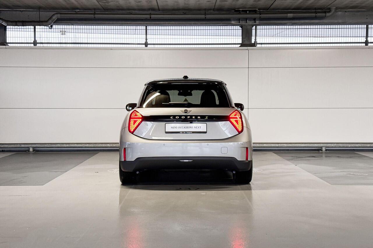 Mini Electric Cooper 3-deurs SE Favoured XL