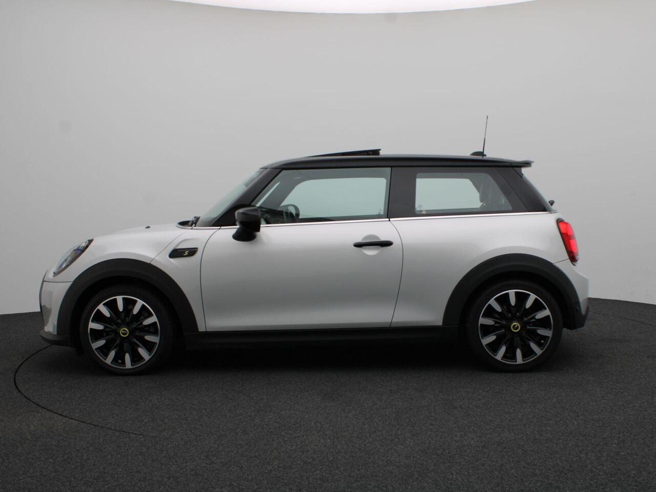 Mini Electric 3-deurs Classic + Comfort Plus Pakket + Stuurwielrand Verwarmd + Panoramadak + Sportstoelen + LED + Harman Kardon + 17''