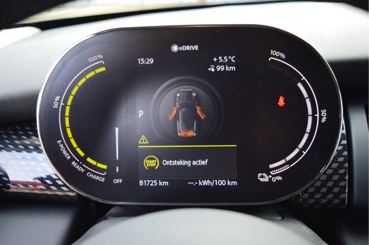 Mini Electric Mini Basic 33 kWh O.a: Navi, Clima, Cruise, Sportstoelen, Carplay, Etc. All-in prijs!