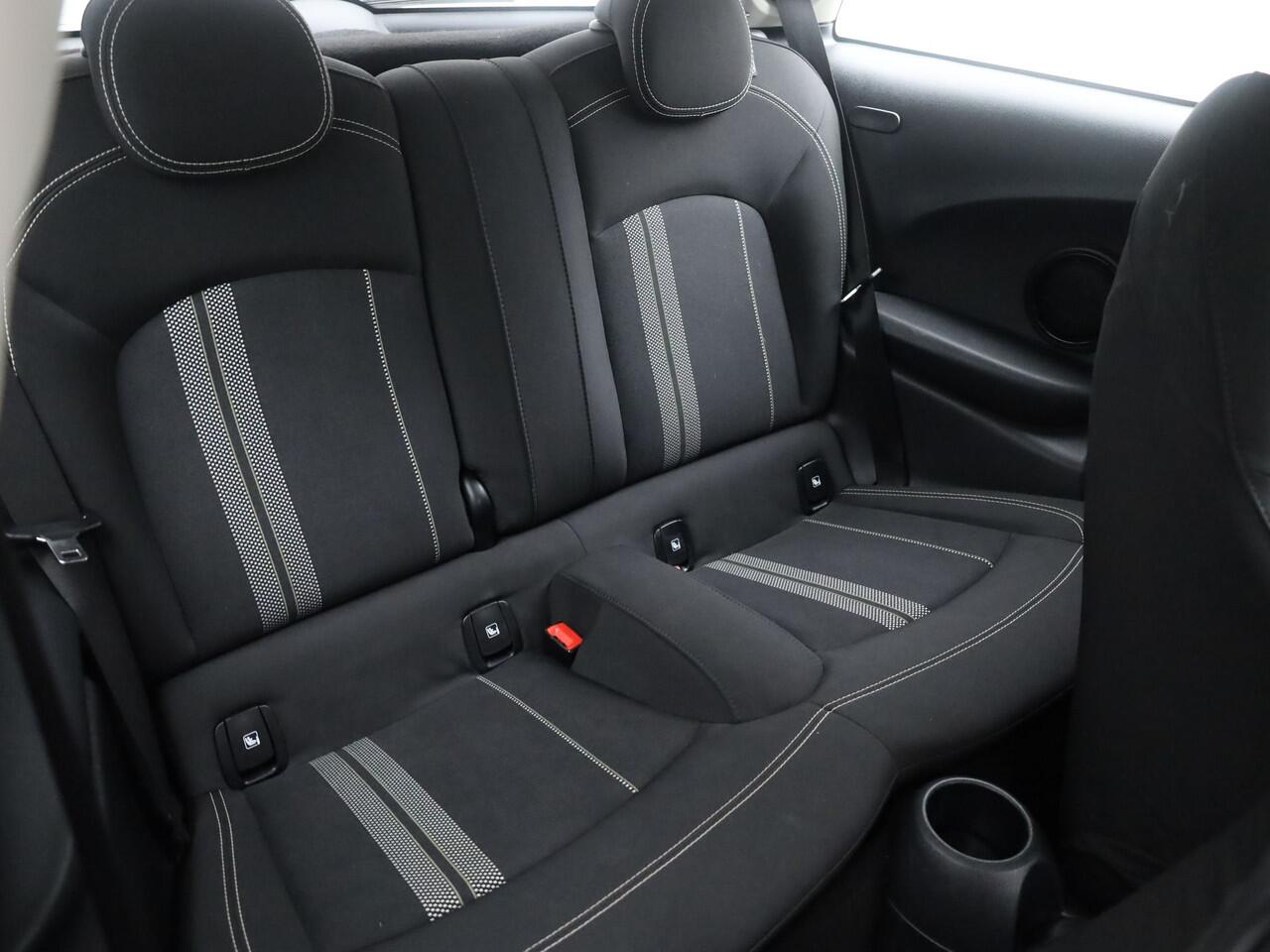 Mini Electric Mini 33 kWh | NAVI | STOELVERWARMING