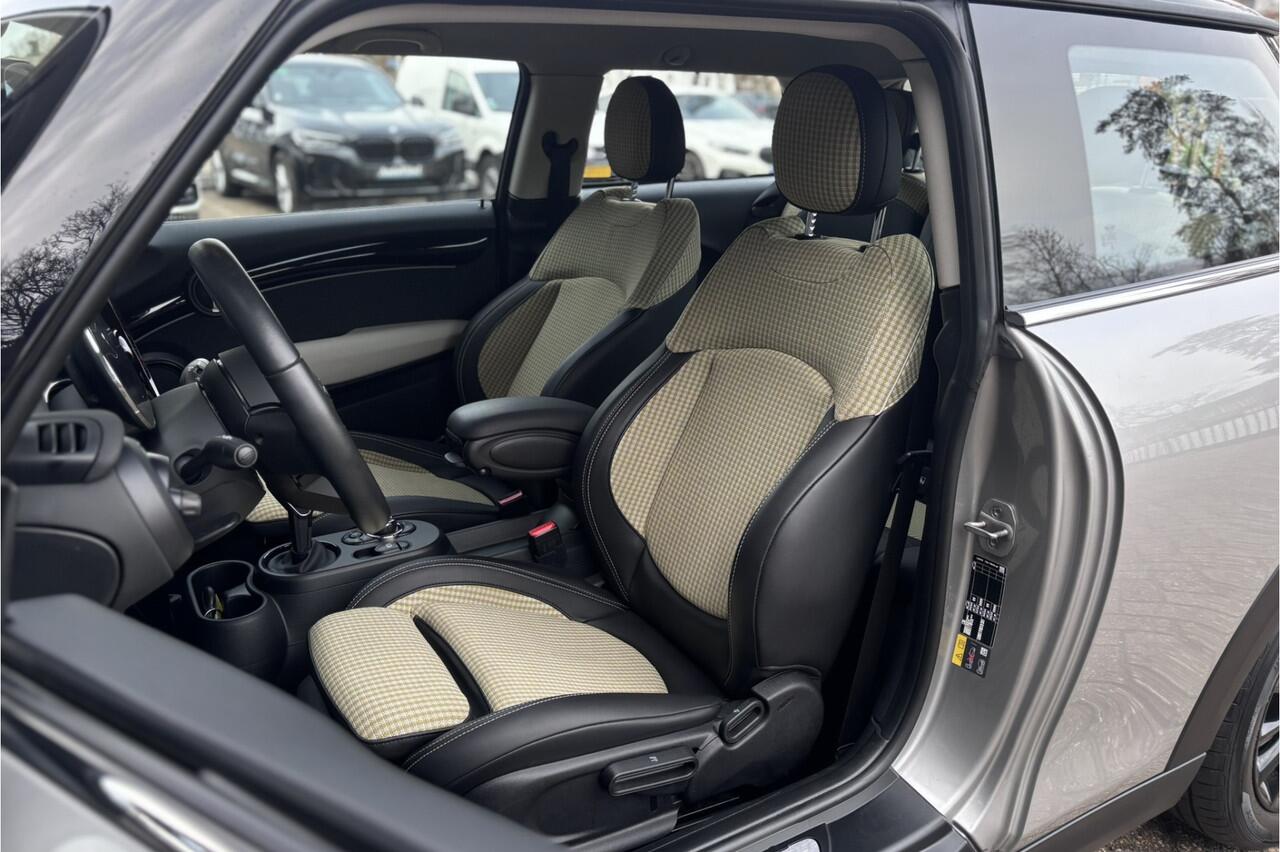 Mini Electric Cooper SE 33 kWh | Camera | Unieke bekleding | Stoelverwarming | LED