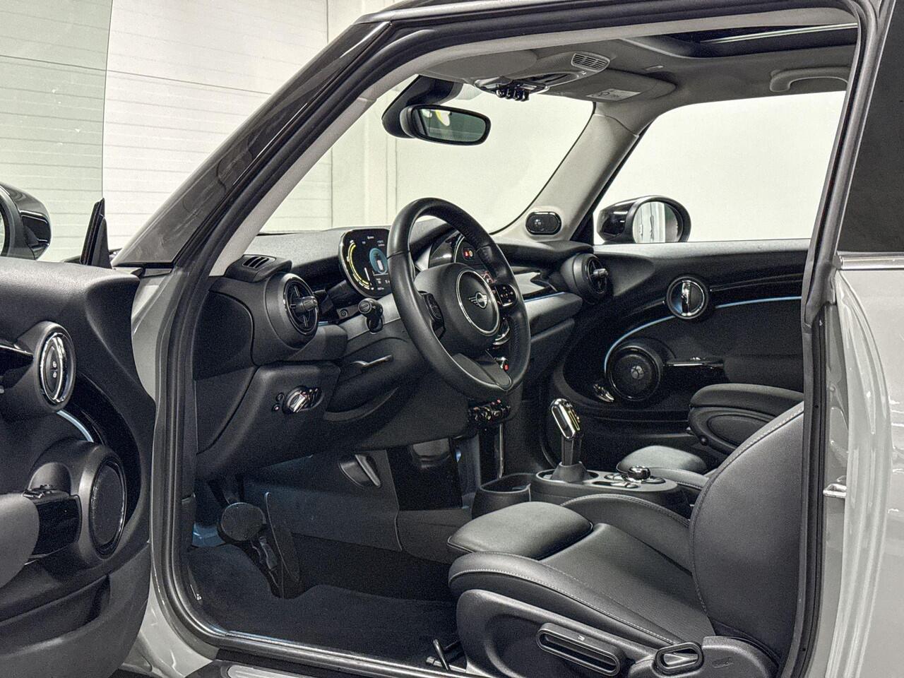 Mini Electric 3-deurs Camden | Harman Kardon | Panoramadak | Achteruitrijcamera