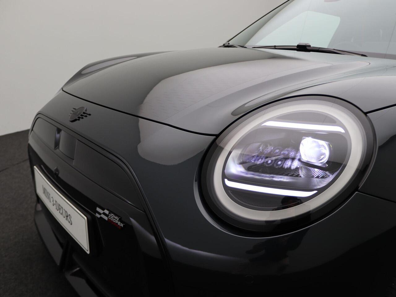 Mini Electric Cooper SE John Cooper Works Trim | XL pakket | Panoramadak | Sportstoelen | Harman Kardon